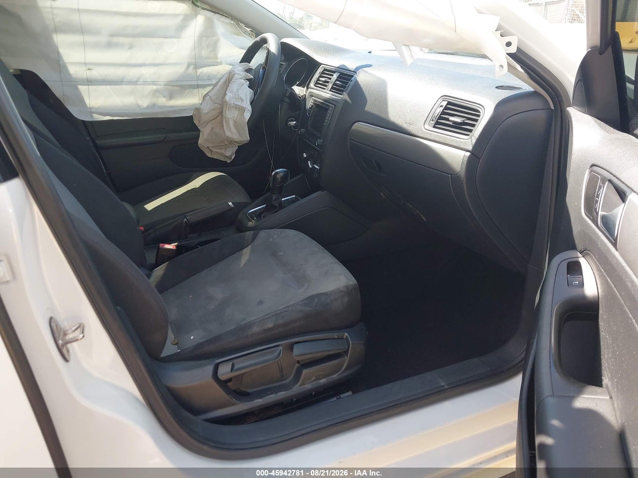 2017 VOLKSWAGEN JETTA 1.4T S · 5/11