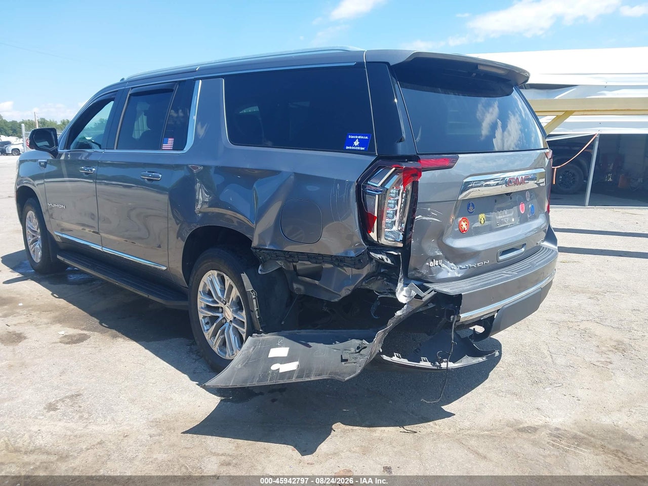 2021 GMC YUKON XL 4WD SLT · 3/11
