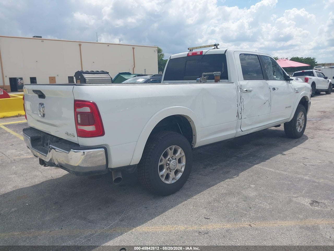 2022 RAM 3500 LARAMIE  4X4 8' BOX · 4/4