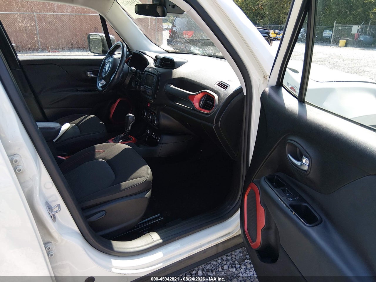 2015 JEEP RENEGADE TRAILHAWK · 5/11