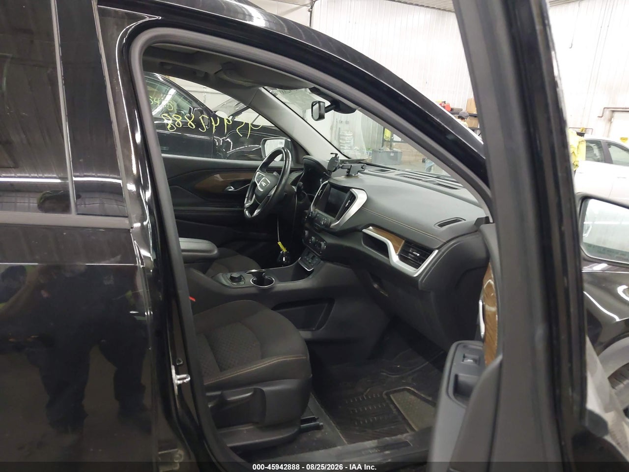 2020 GMC TERRAIN AWD SLE · 5/11