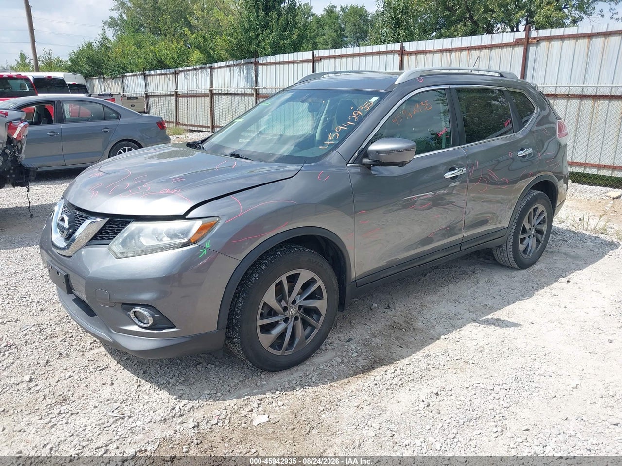 2016 NISSAN ROGUE SL · 2/11