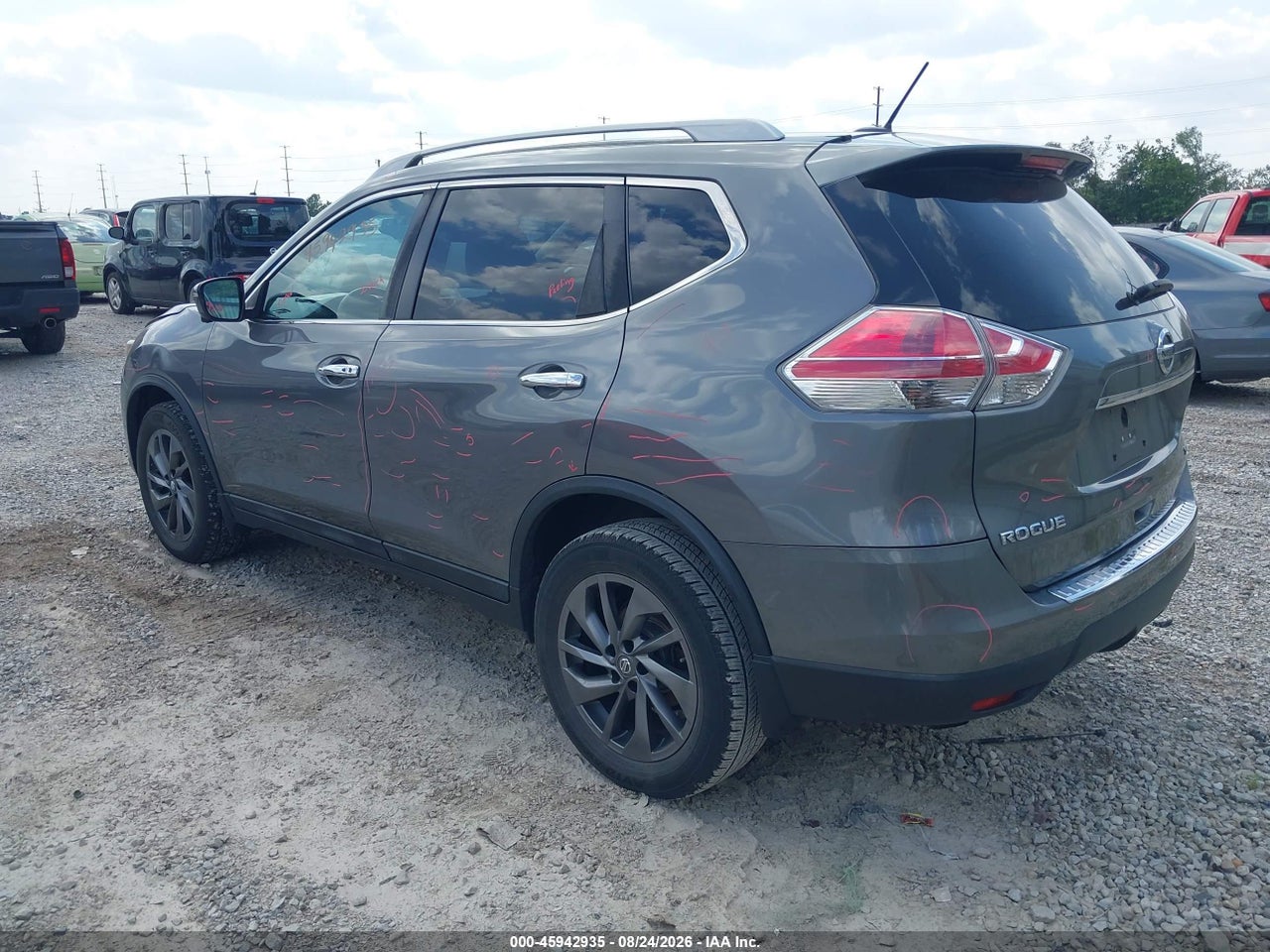 2016 NISSAN ROGUE SL · 3/11