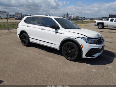 3VV8B7AX4NM****** · 2022 VOLKSWAGEN TIGUAN 2.0T SE R-LINE BLACK