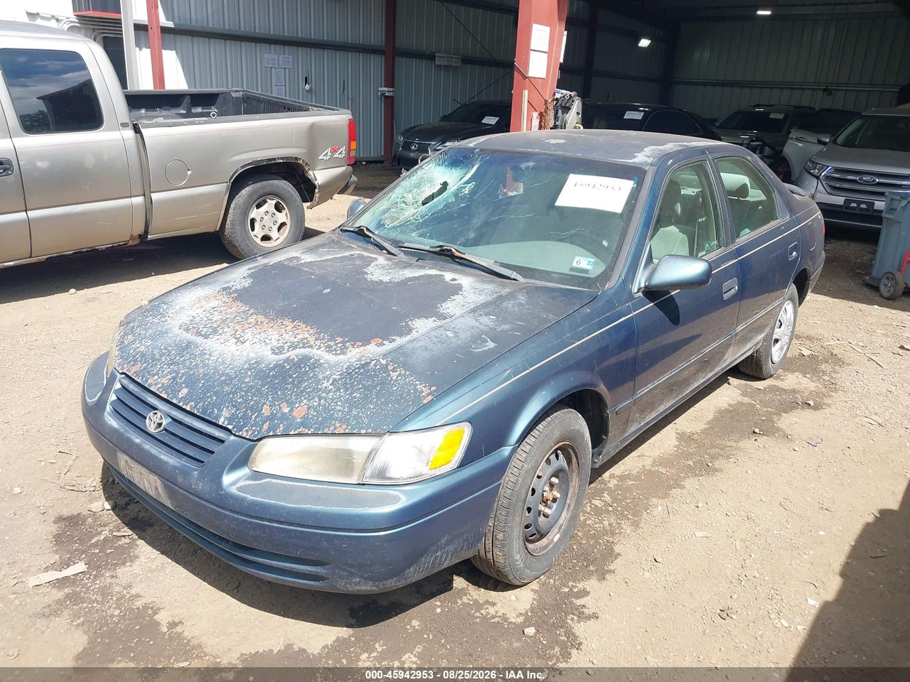 1997 TOYOTA CAMRY LE · 2/11