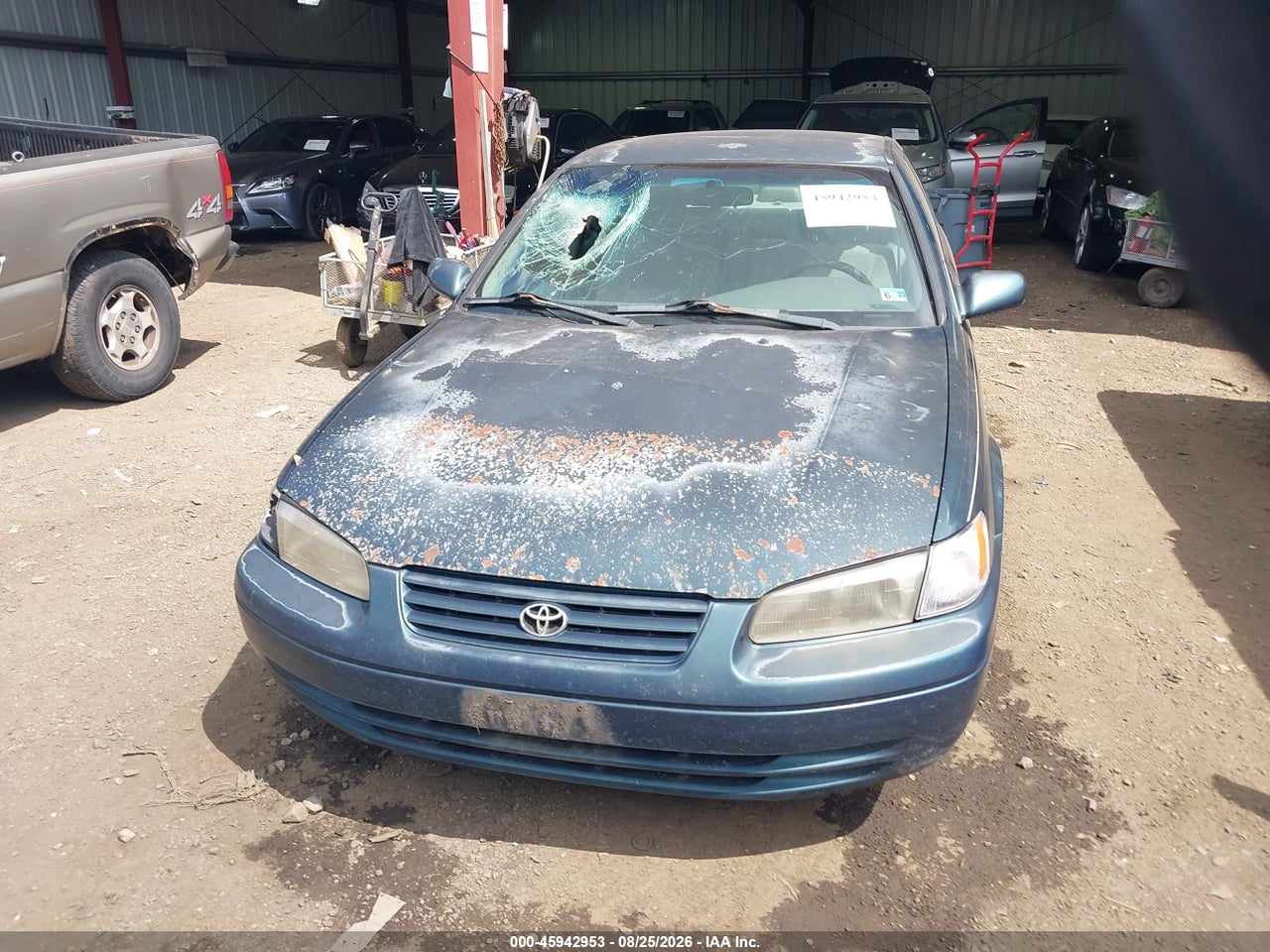 1997 TOYOTA CAMRY LE · 6/11