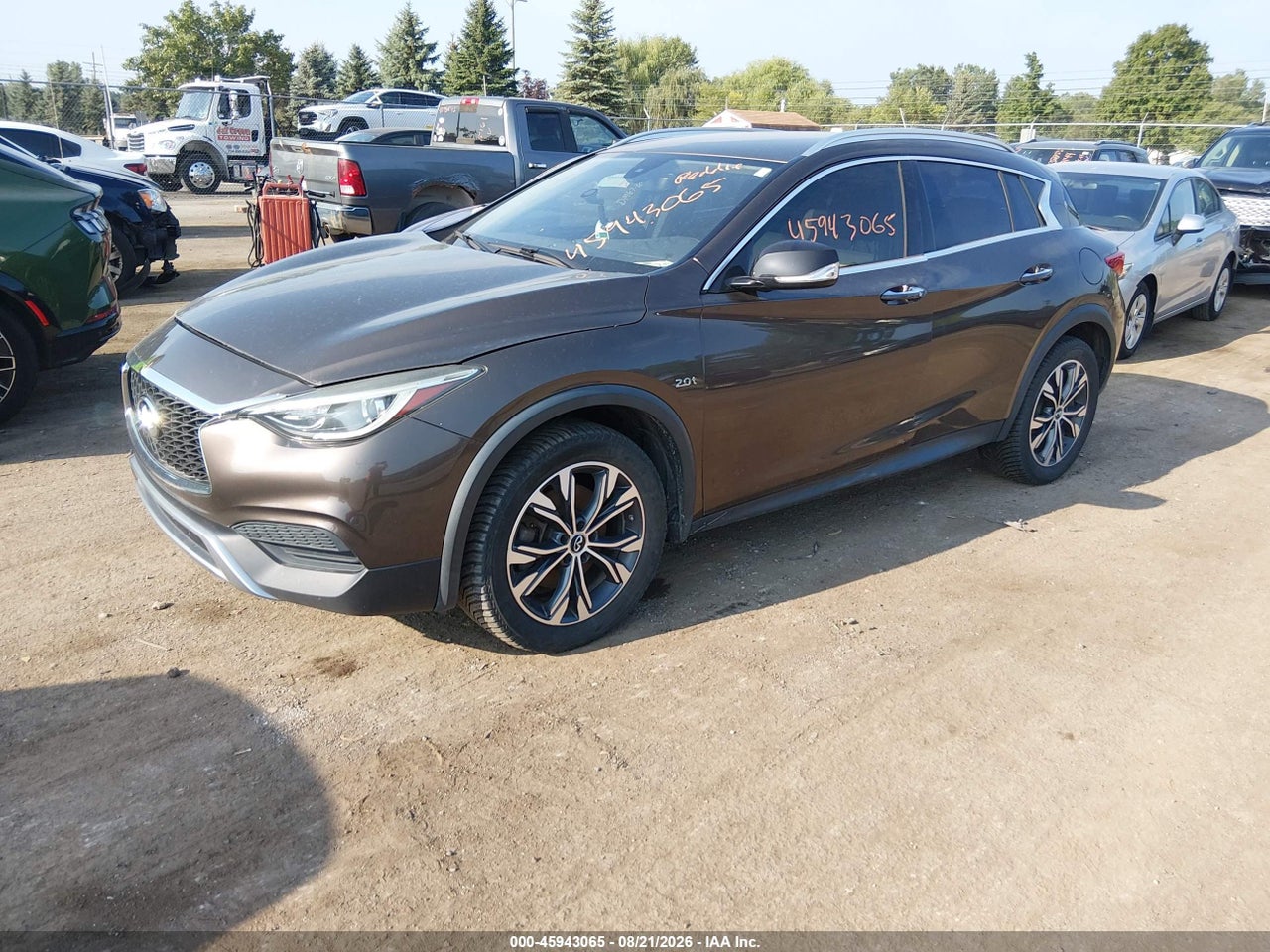 2018 INFINITI QX30 LUXURY · 2/11