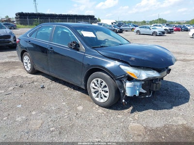2017 TOYOTA CAMRY HYBRID LE