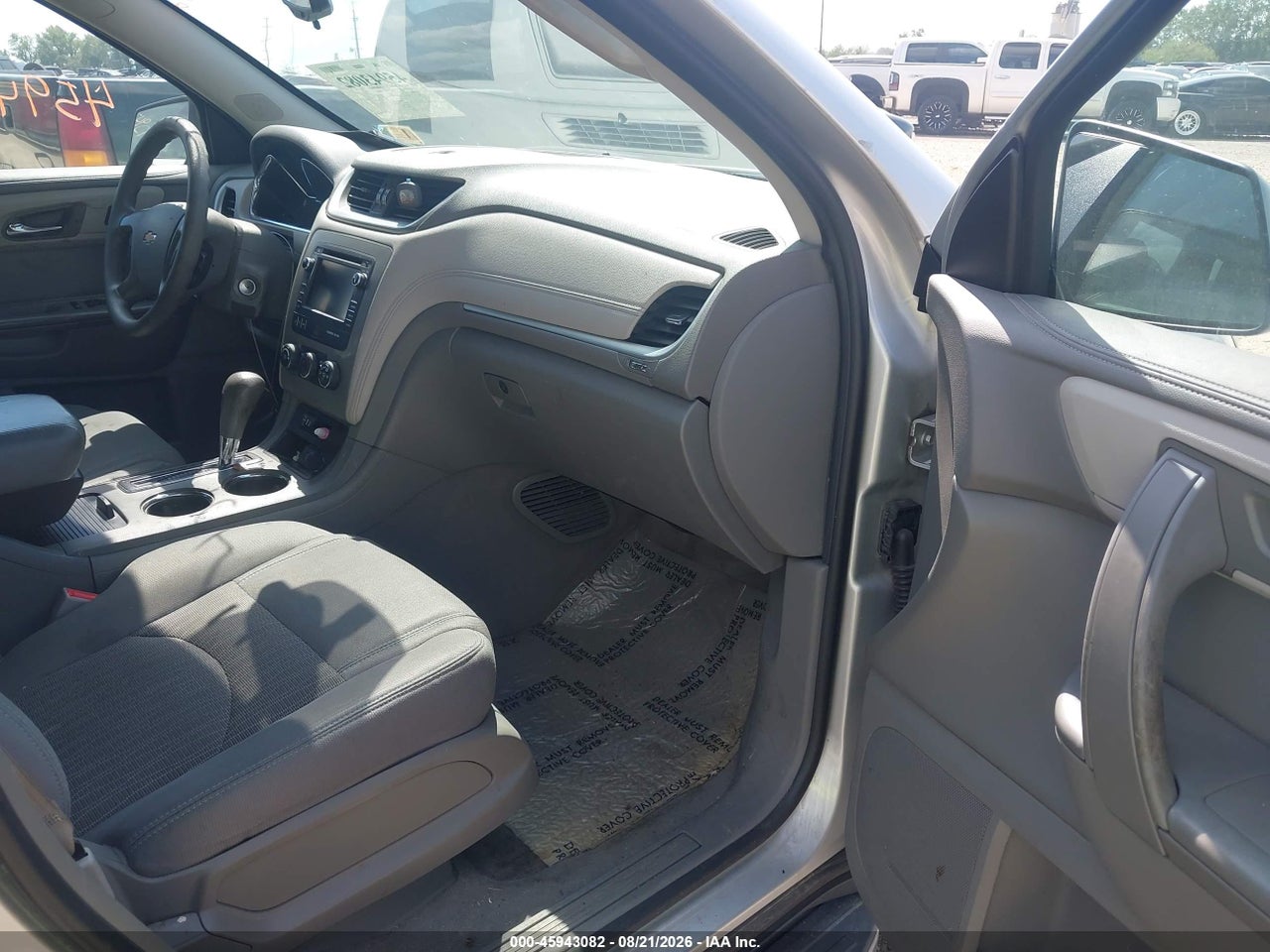 2016 CHEVROLET TRAVERSE LS · 5/11