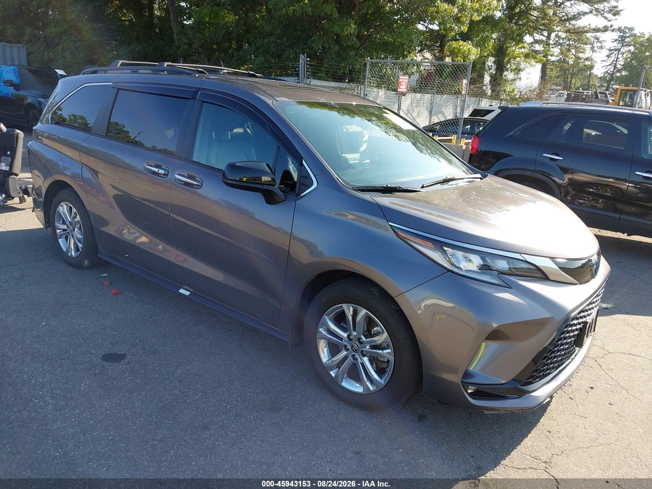 2022 TOYOTA SIENNA XSE