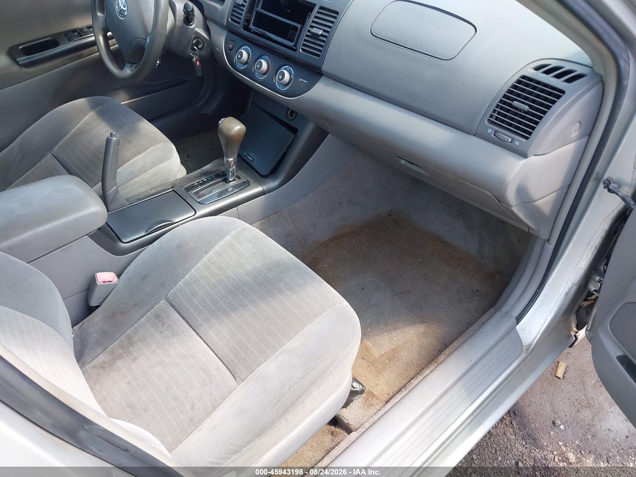 2005 TOYOTA CAMRY LE V6 · 5/11