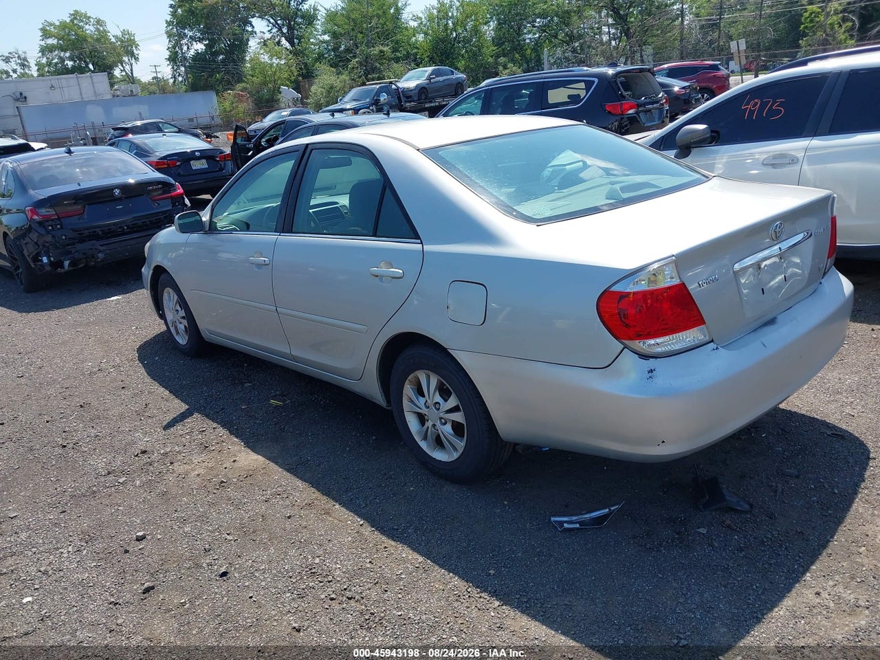 2005 TOYOTA CAMRY LE V6 · 3/11