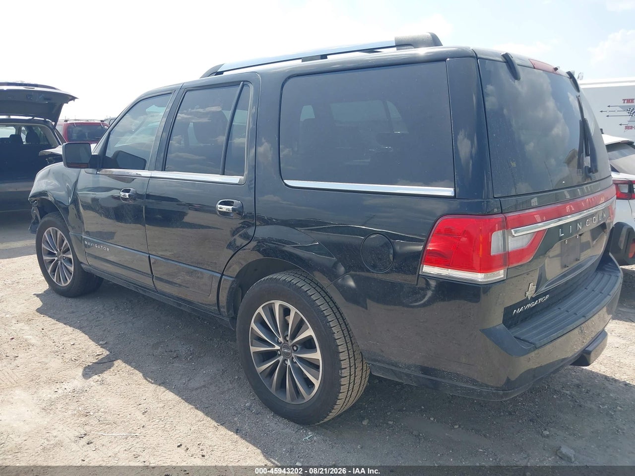 2017 LINCOLN NAVIGATOR SELECT · 3/11