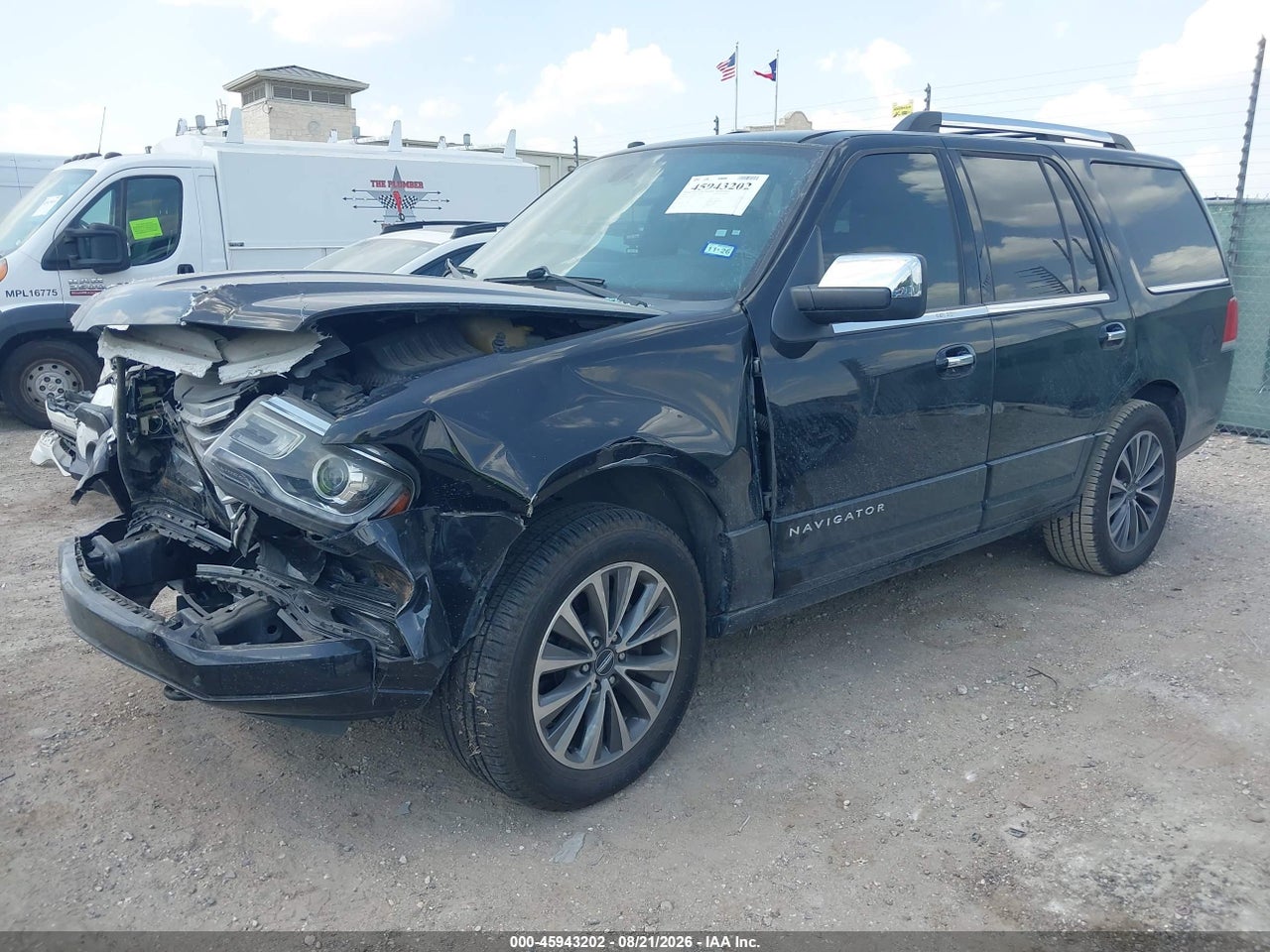 2017 LINCOLN NAVIGATOR SELECT · 2/11