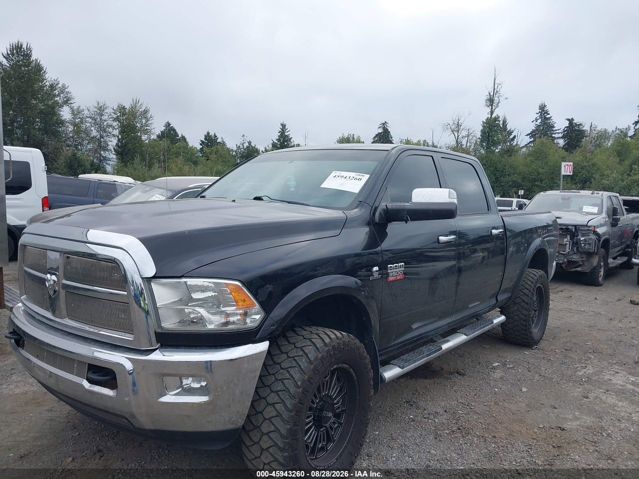 2012 RAM 3500 LARAMIE · 2/4