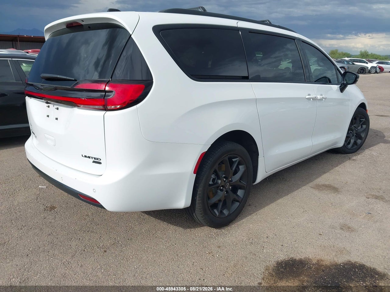 2026 CHRYSLER PACIFICA LIMITED AWD · 4/10