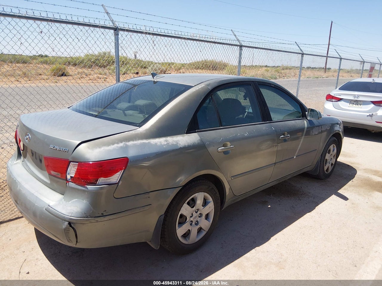 2009 HYUNDAI SONATA GLS · 4/10