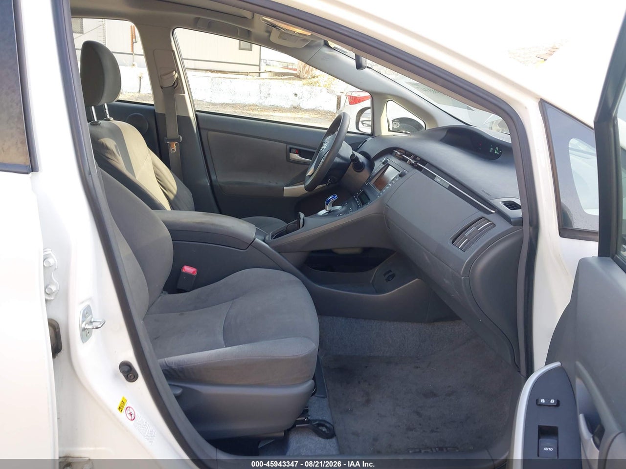 2011 TOYOTA PRIUS THREE · 5/11