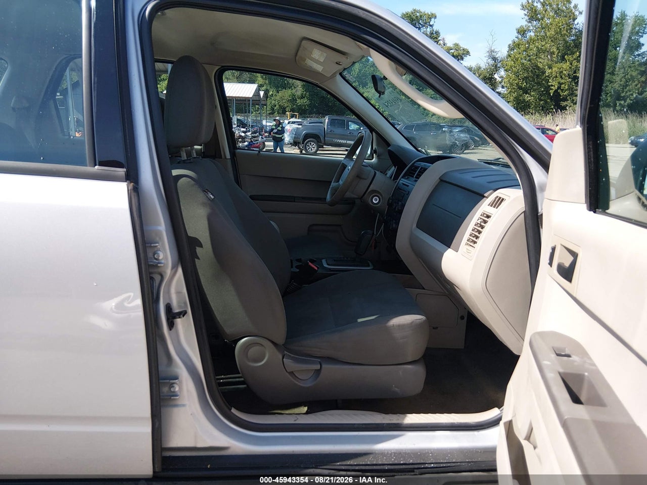 2012 FORD ESCAPE XLS · 5/11