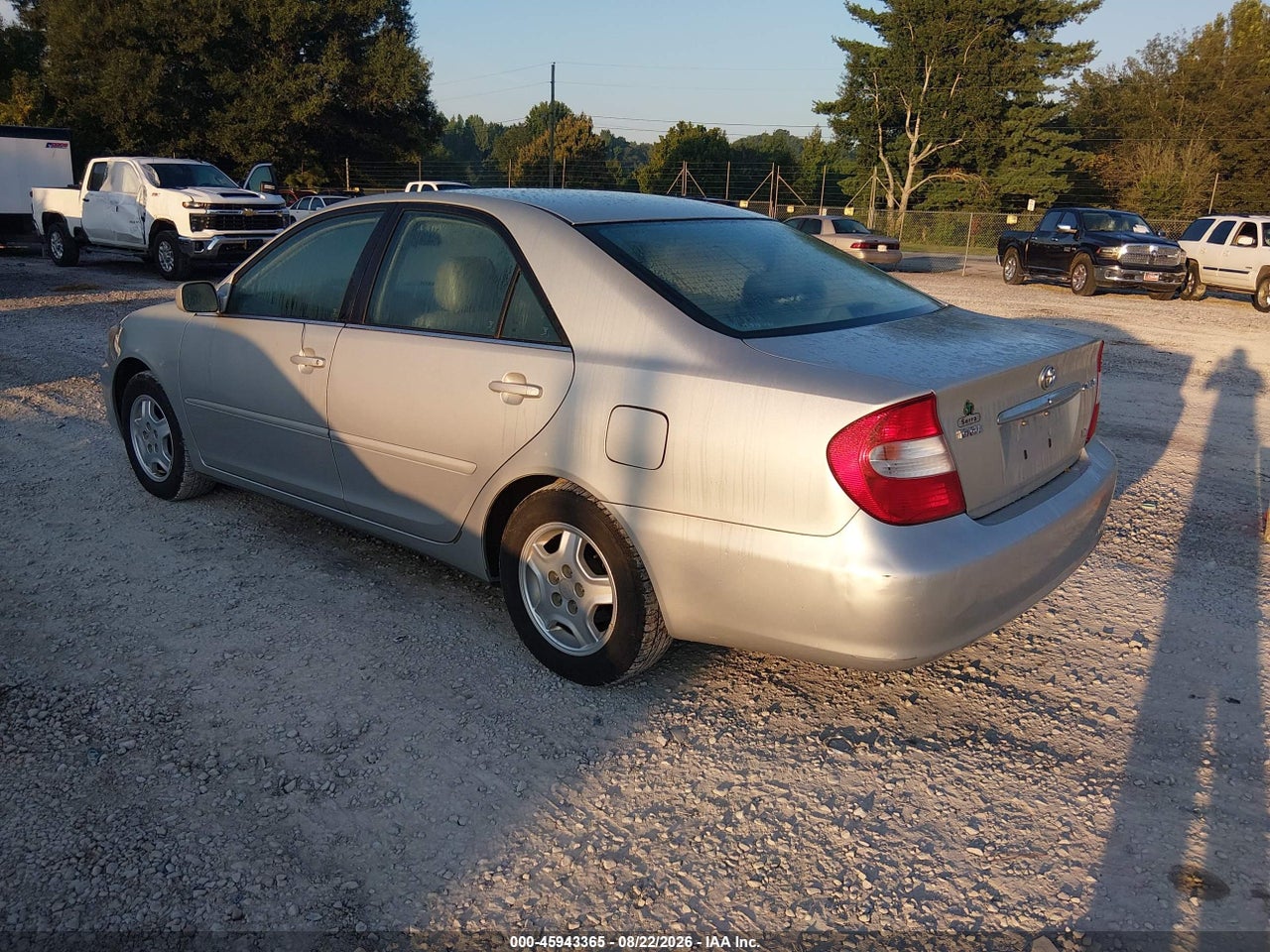 2002 TOYOTA CAMRY LE · 3/11