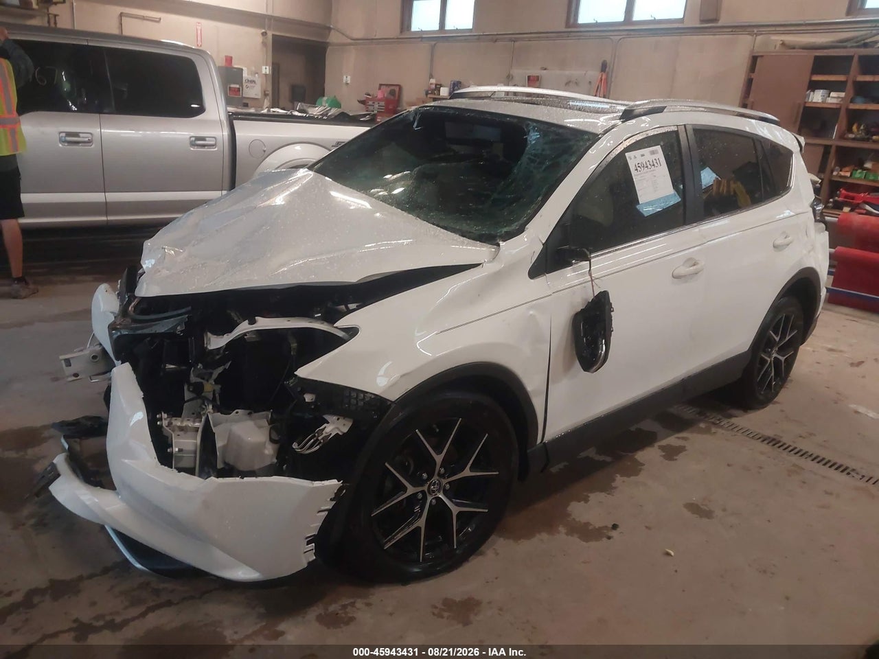 2016 TOYOTA RAV4 SE · 2/10
