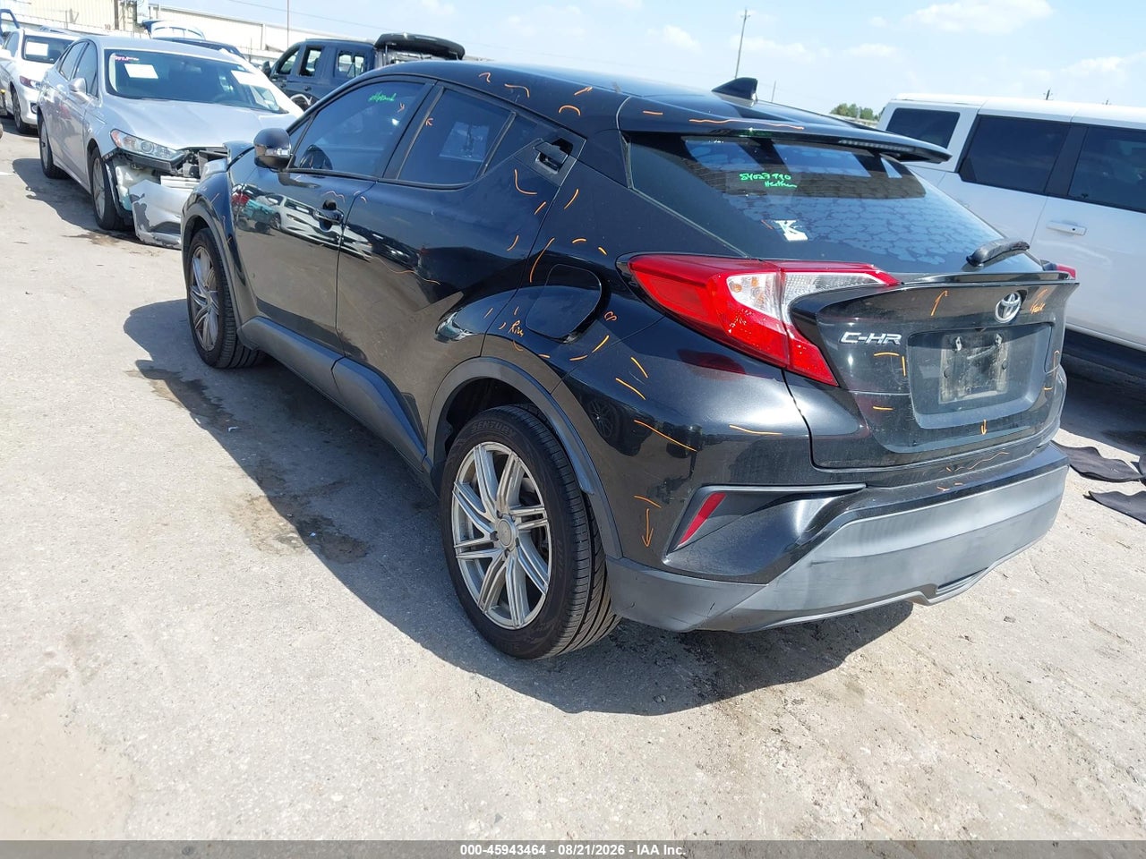 2018 TOYOTA C-HR XLE · 3/11