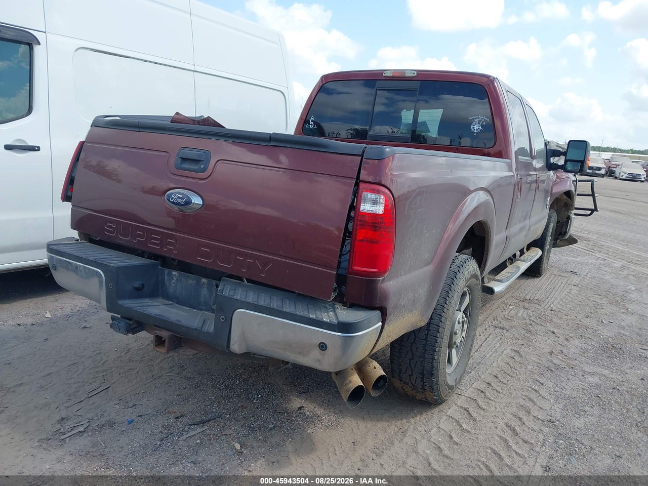 2016 FORD F-250 LARIAT · 4/11