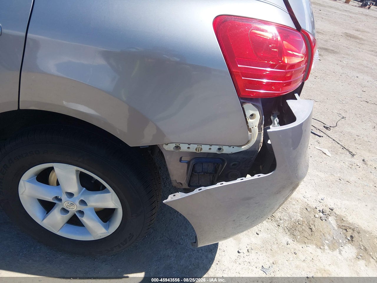 2013 NISSAN ROGUE S · 6/11