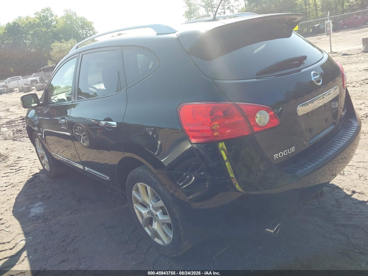 2012 NISSAN ROGUE SV W/SL PKG · 3/11