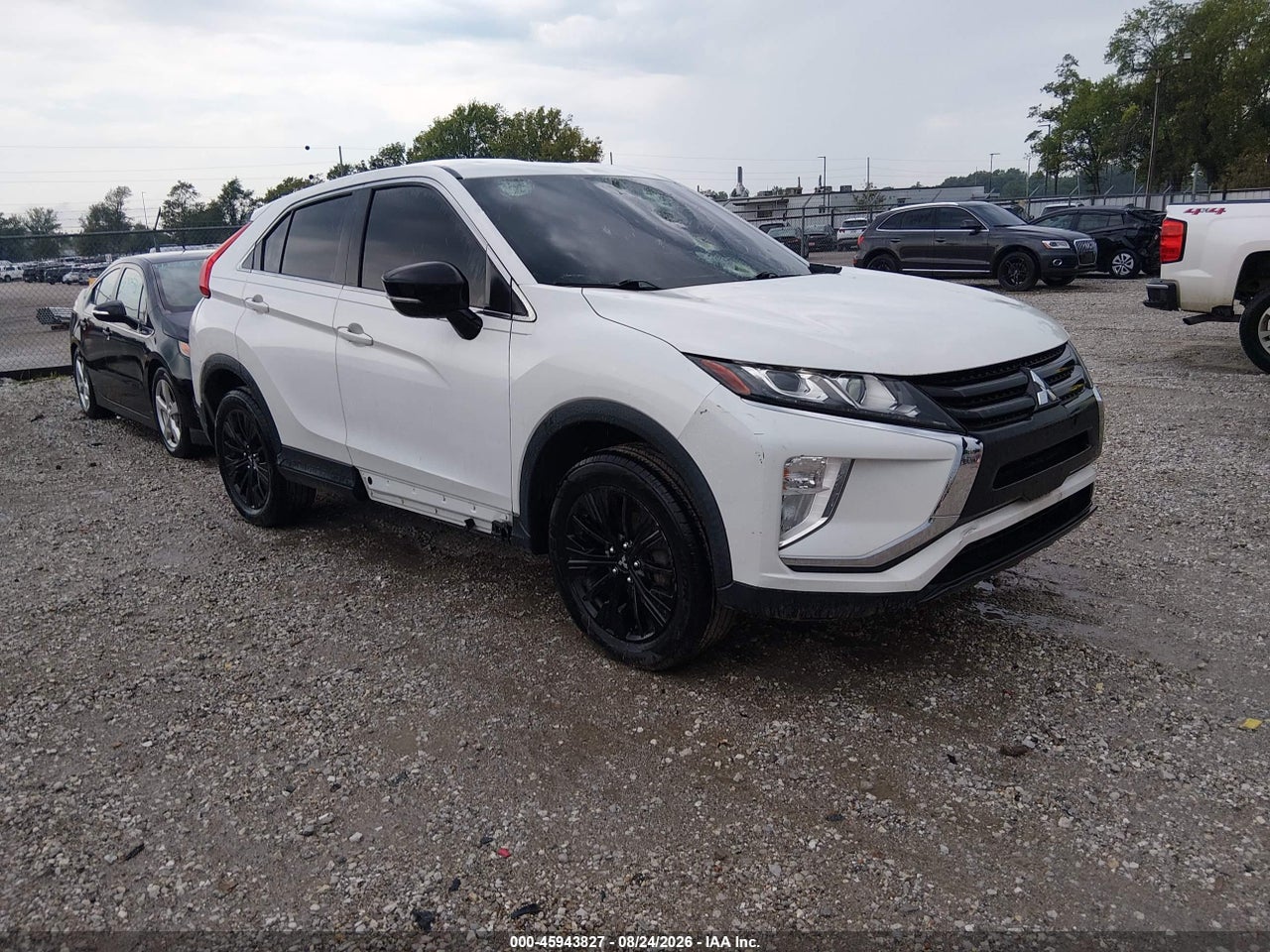 JA4AT4AAXJZ****** · 2018 MITSUBISHI ECLIPSE CROSS LE