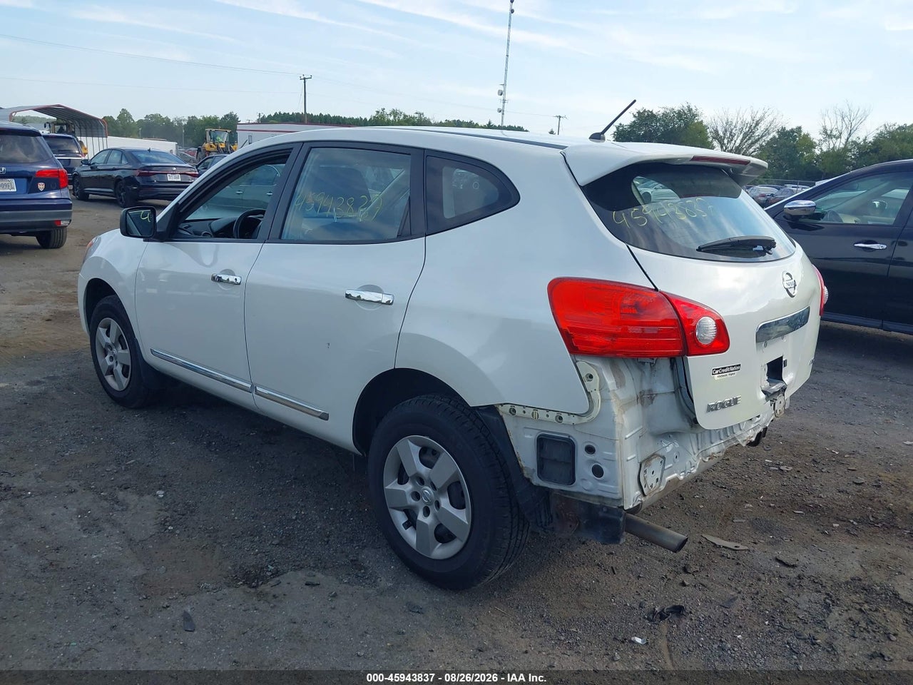 2013 NISSAN ROGUE S · 3/11