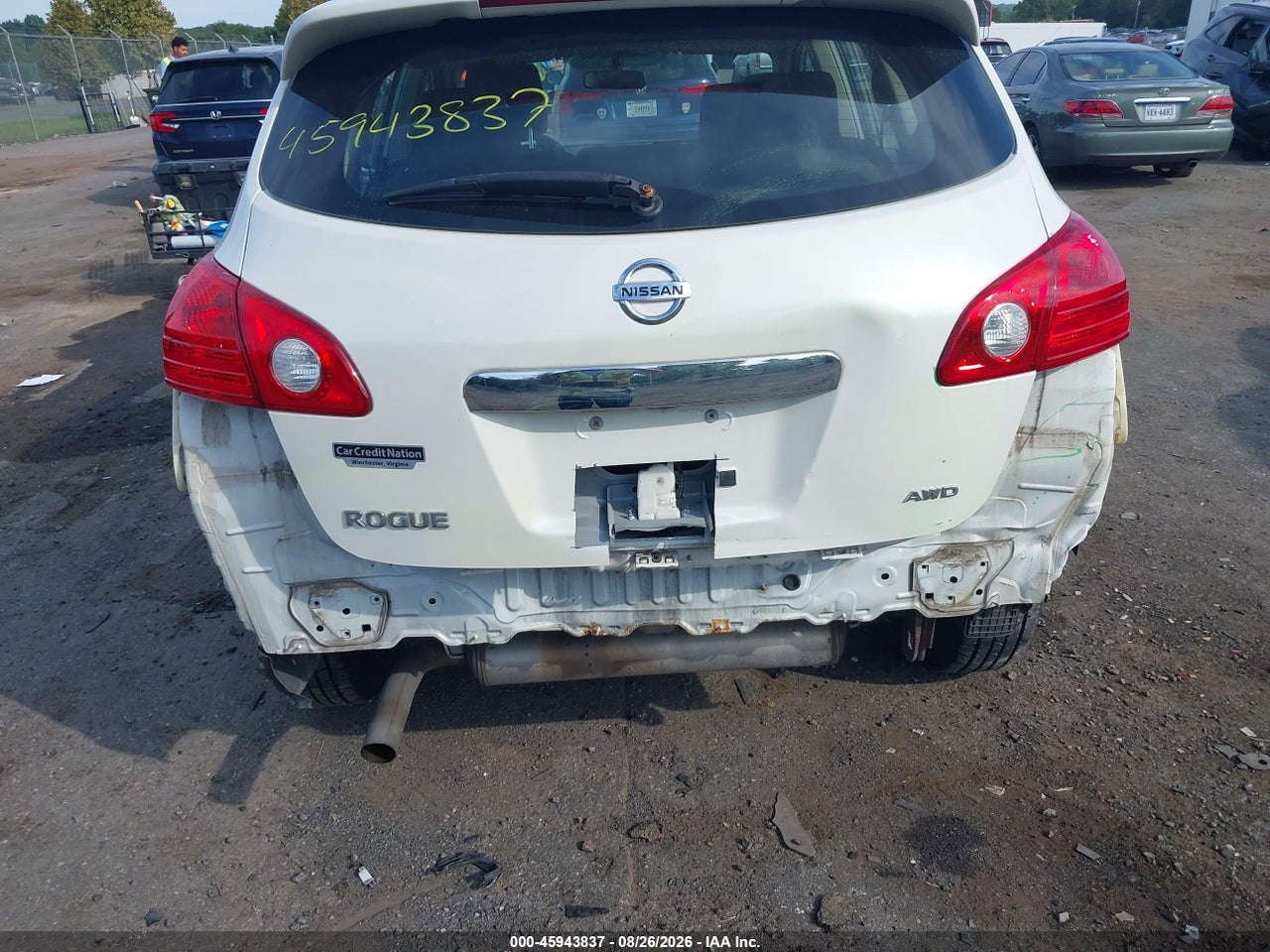 2013 NISSAN ROGUE S · 6/11