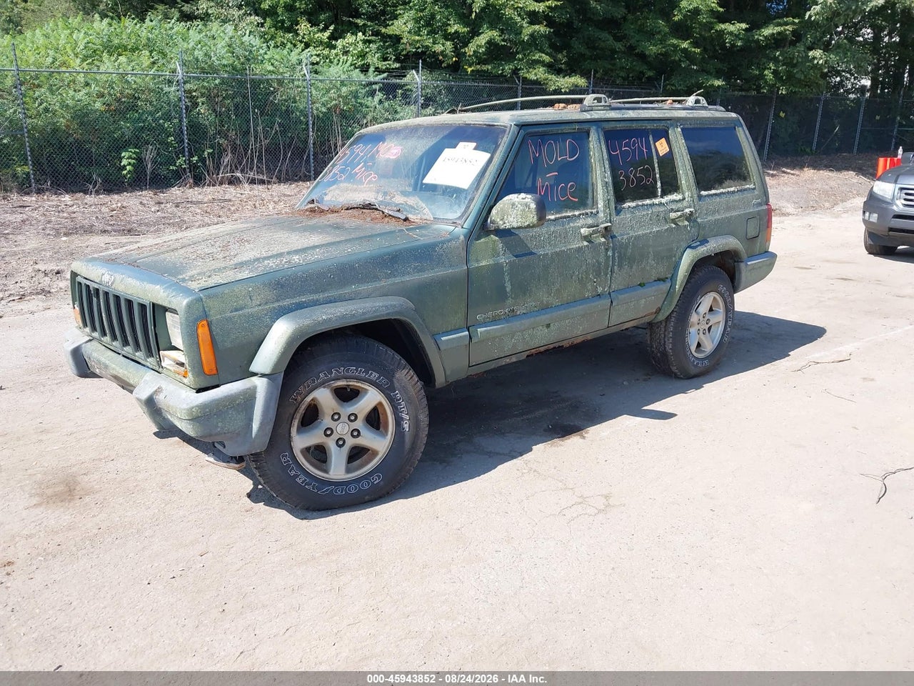 2000 JEEP CHEROKEE SPORT · 2/11