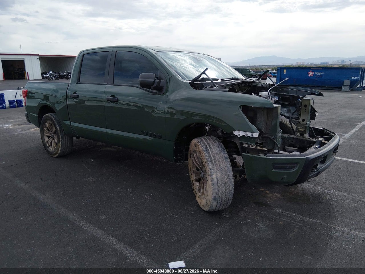 2024 NISSAN TITAN SV 4X4