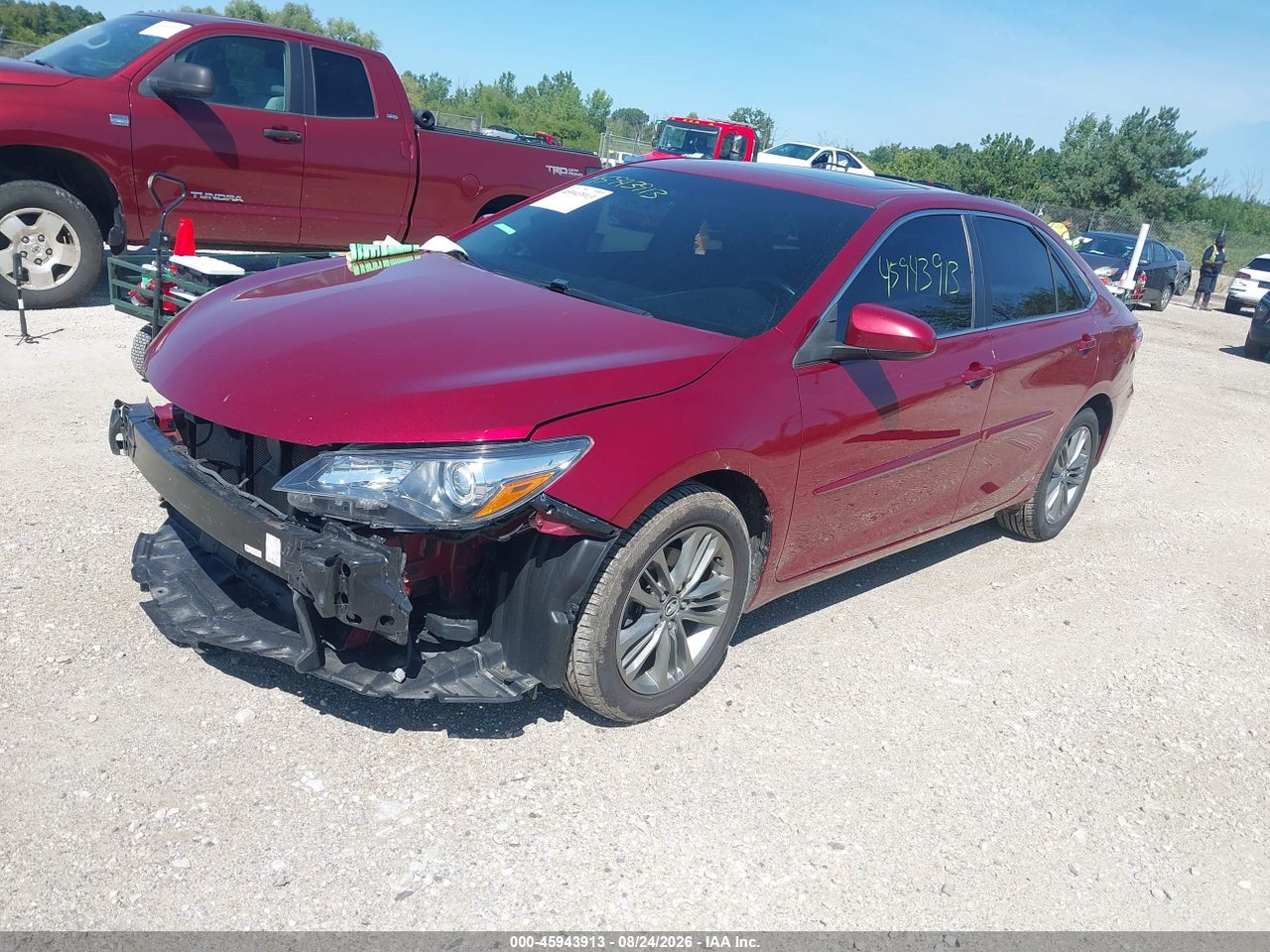 2016 TOYOTA CAMRY SE · 2/11