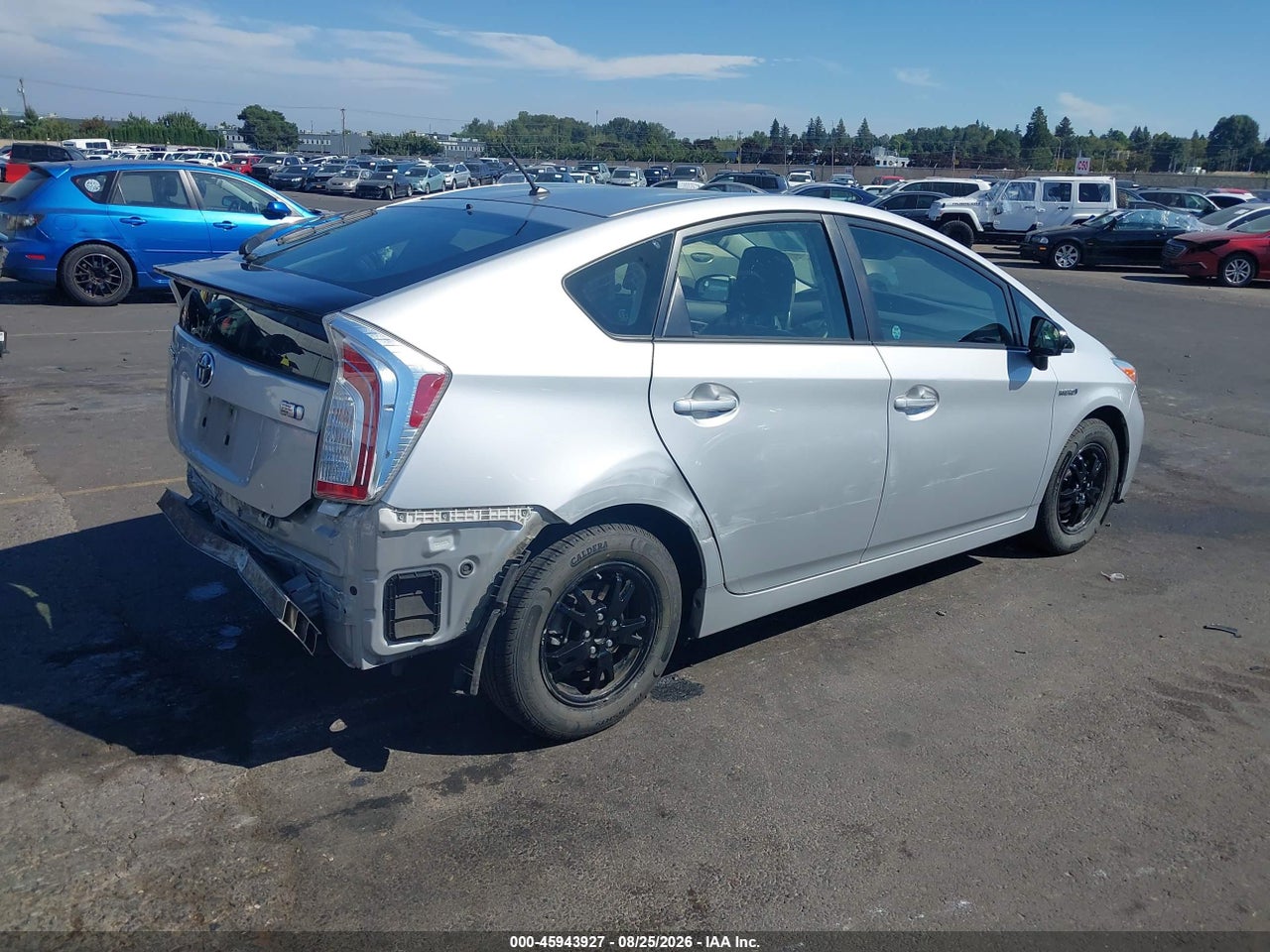 2015 TOYOTA PRIUS TWO · 4/11