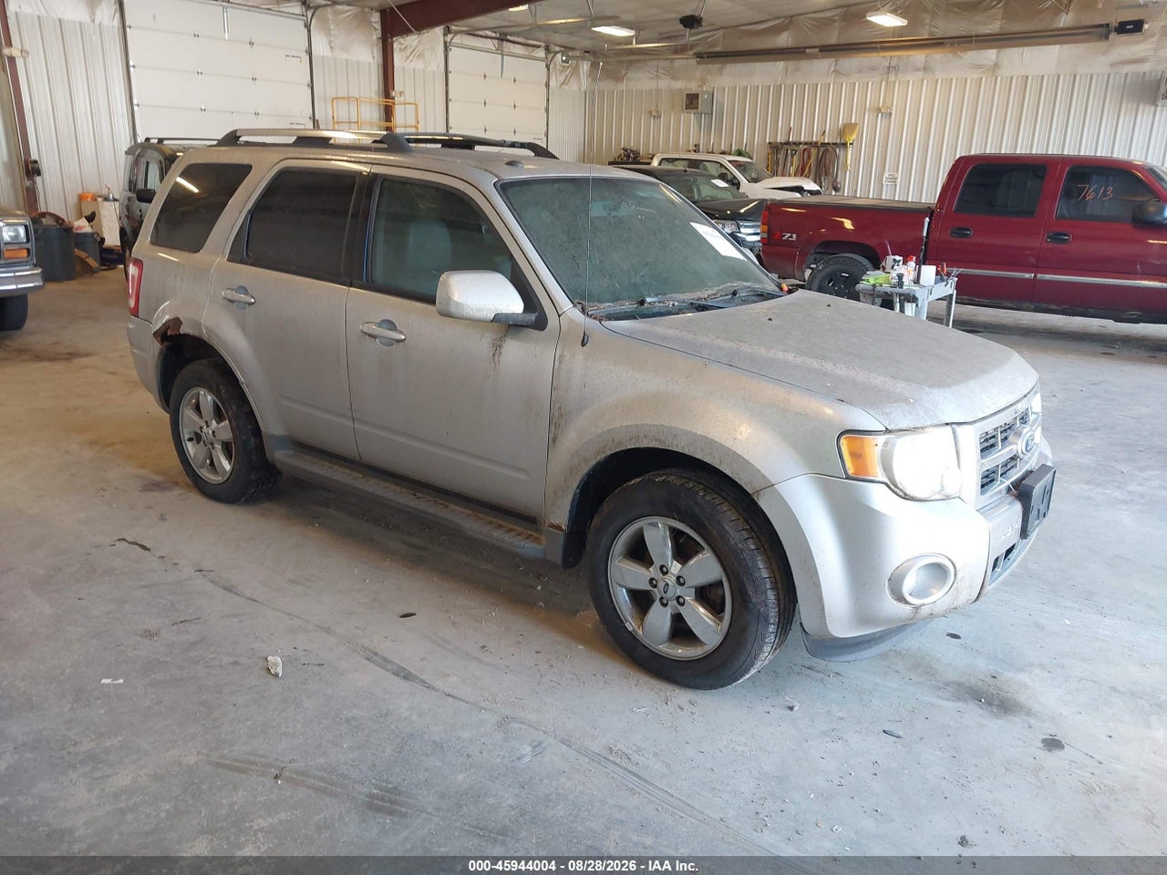 2010 FORD ESCAPE LIMITED
