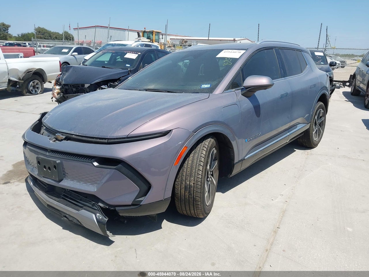 2024 CHEVROLET EQUINOX EV LT · 2/11