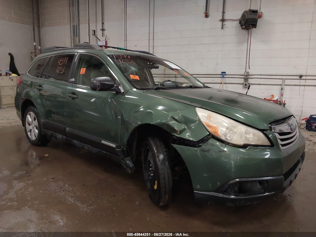 2010 SUBARU OUTBACK 2.5I PREMIUM · 6/10
