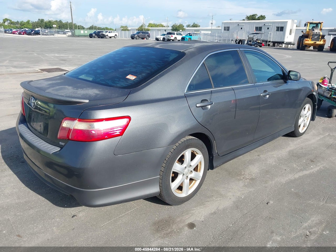 2009 TOYOTA CAMRY SE · 4/11