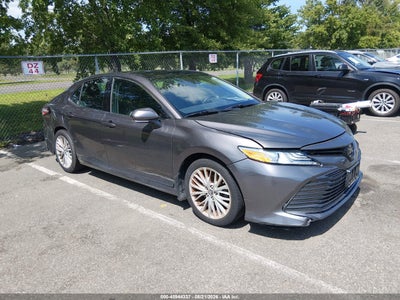 2019 TOYOTA CAMRY XLE