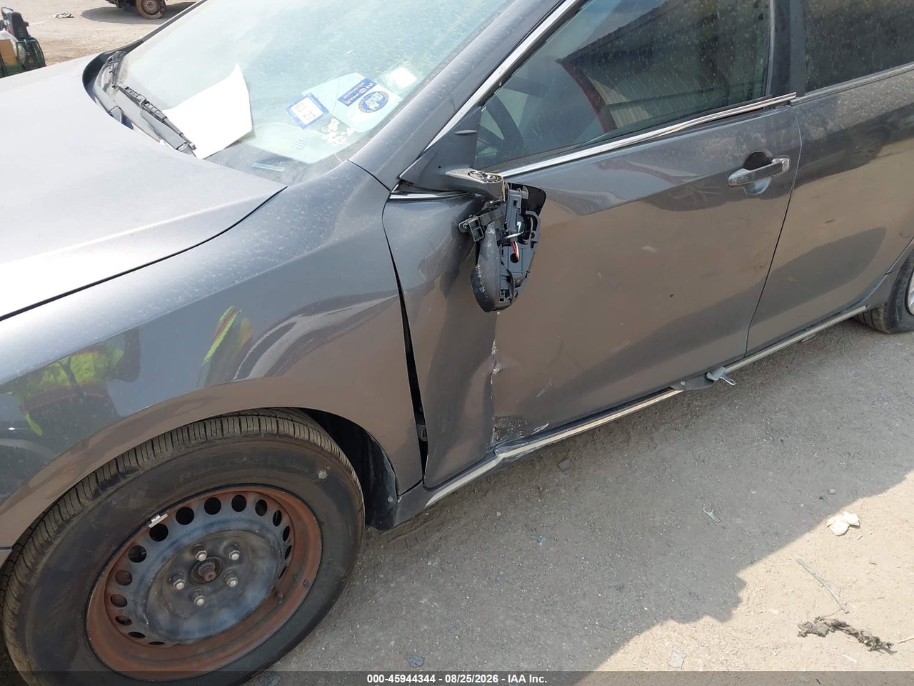 2014 TOYOTA CAMRY LE · 6/11