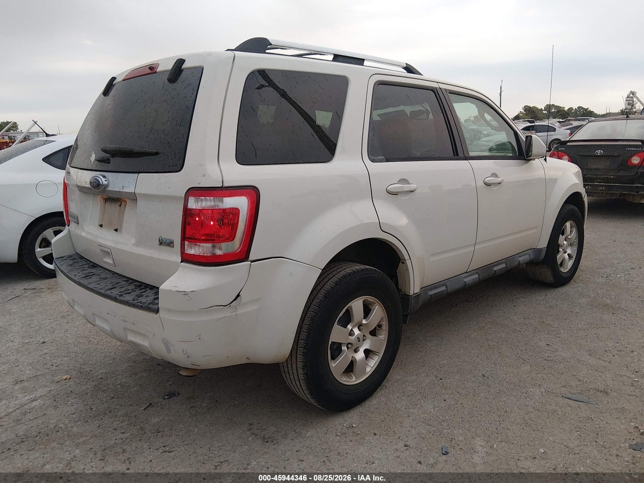2011 FORD ESCAPE LIMITED · 4/11