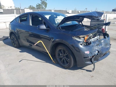 7SAYGAEE8SF****** · 2025 TESLA MODEL Y LONG RANGE DUAL MOTOR ALL-WHEEL DRIVE