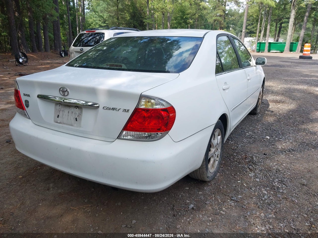 2006 TOYOTA CAMRY XLE · 4/11