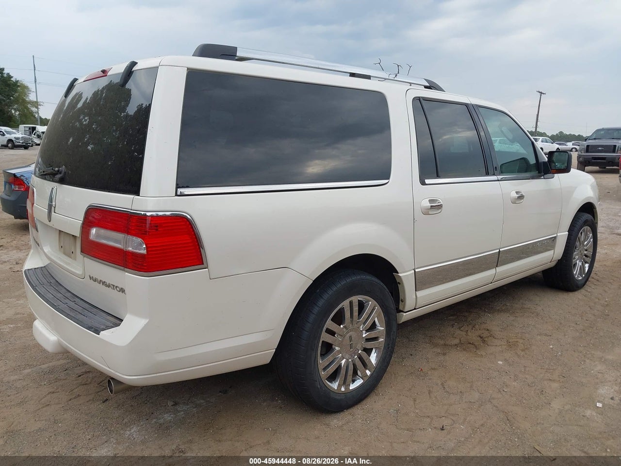 2007 LINCOLN NAVIGATOR L · 4/11