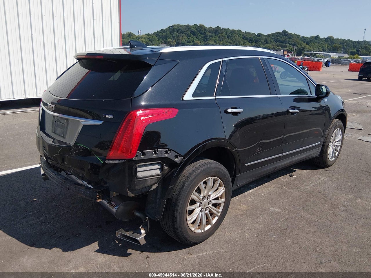 2017 CADILLAC XT5 STANDARD · 4/11