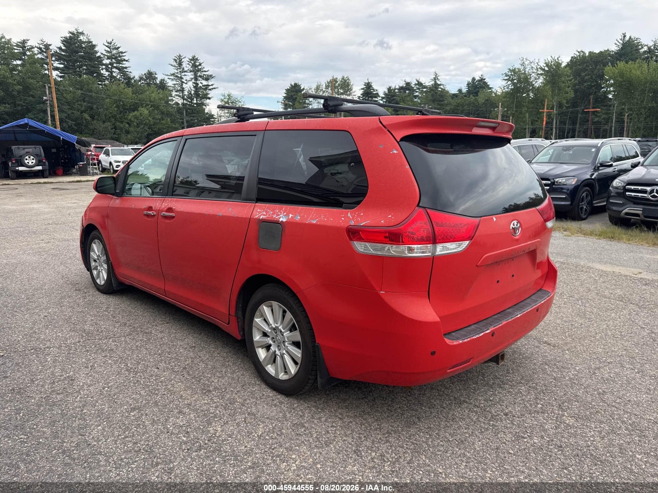 2014 TOYOTA SIENNA XLE 7 PASSENGER · 3/10