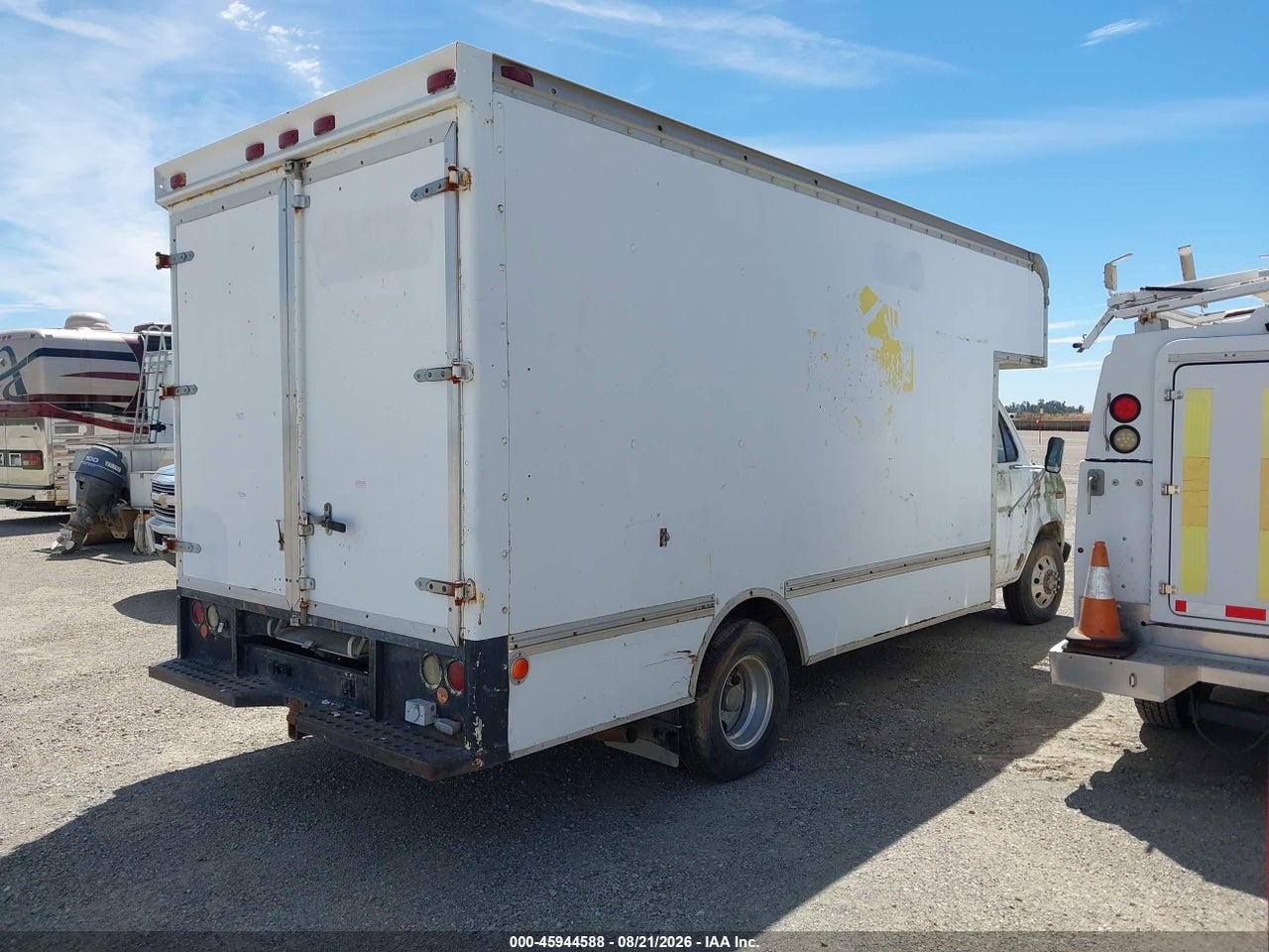 1989 FORD ECONOLINE E350 CUTAWAY VAN · 4/4