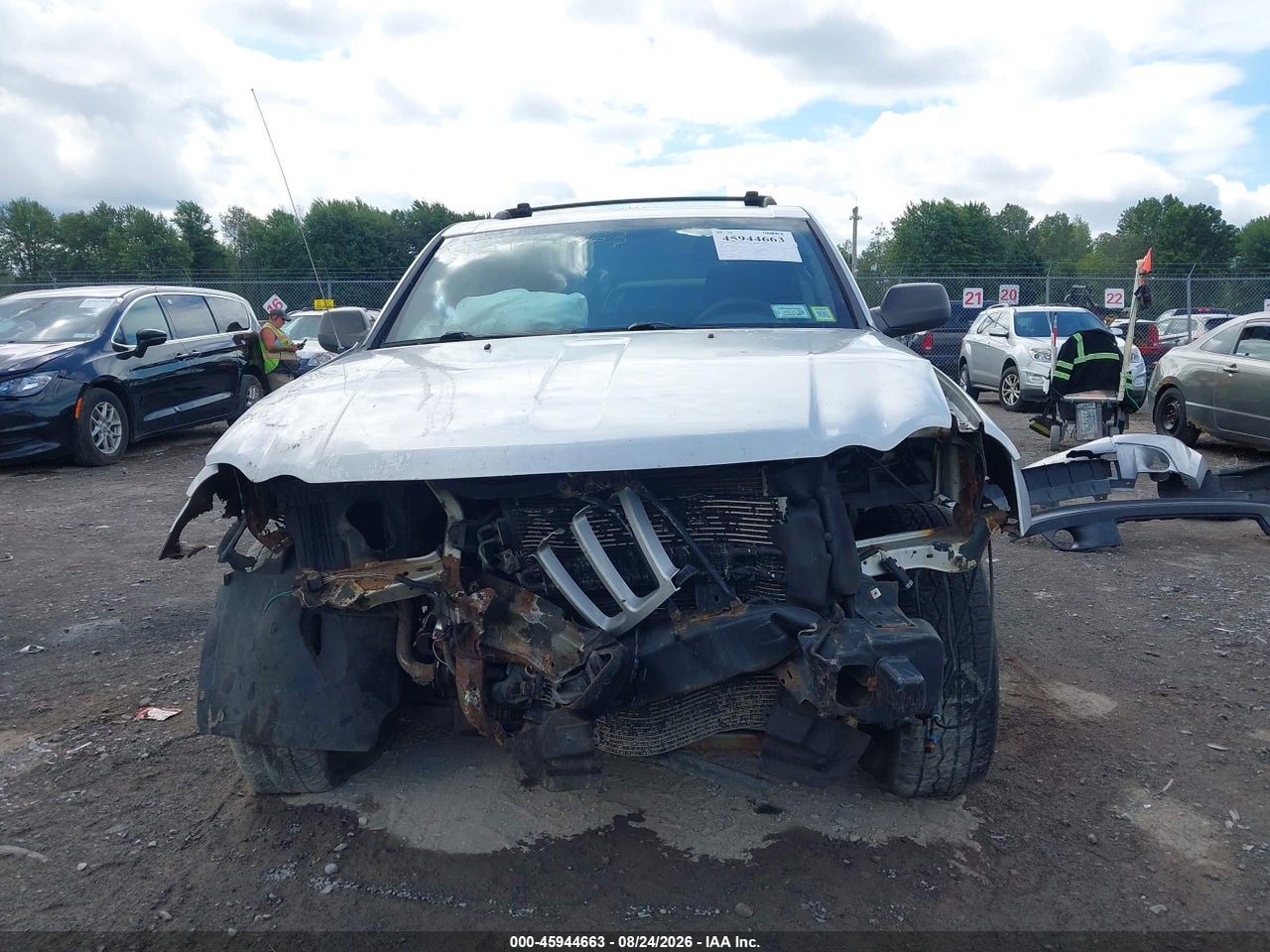 2010 JEEP GRAND CHEROKEE LAREDO · 6/11